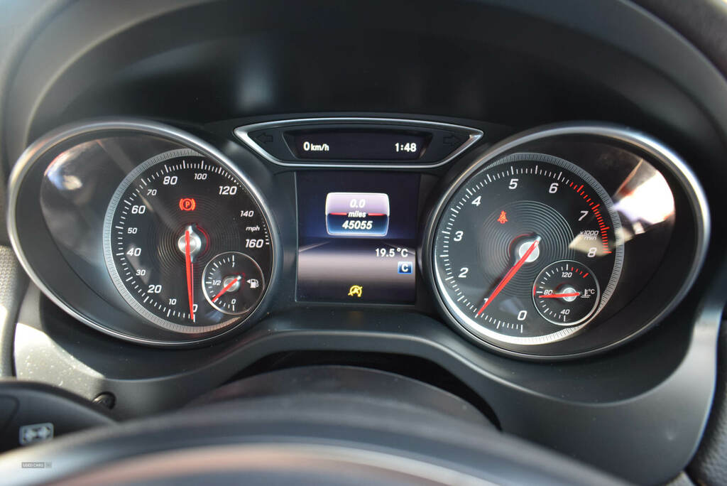 Mercedes-Benz GLA Class Gla 180 Urban Edition WX69VNA White #6