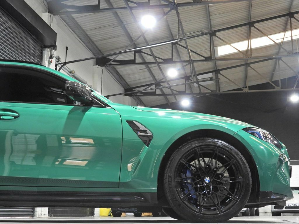 BMW M3 3L Competition YJ25GSP Green #2