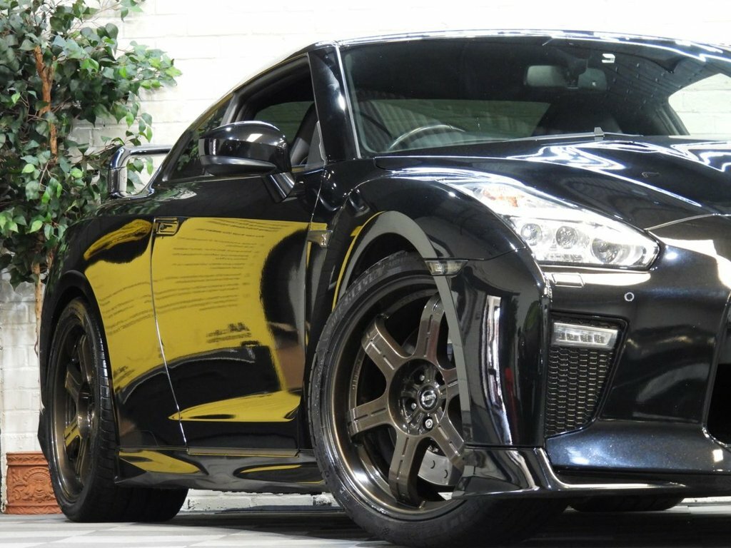 Nissan GT-R Prestige Black #4