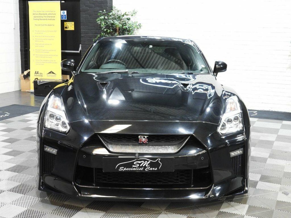 Nissan GT-R Prestige Black #9