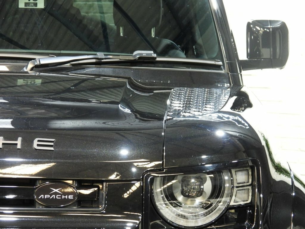 Land Rover Defender 3L Se KS24BNL Black #6