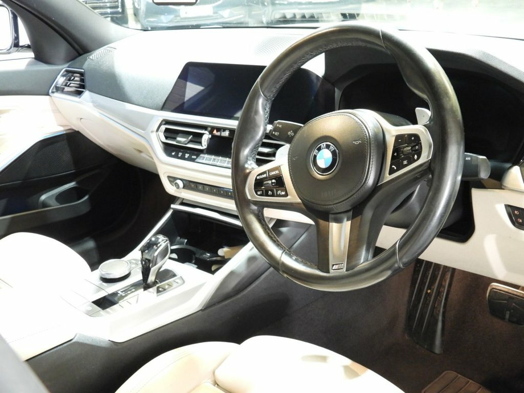 BMW 3 Series 2L M Sport YS70NVO White #3