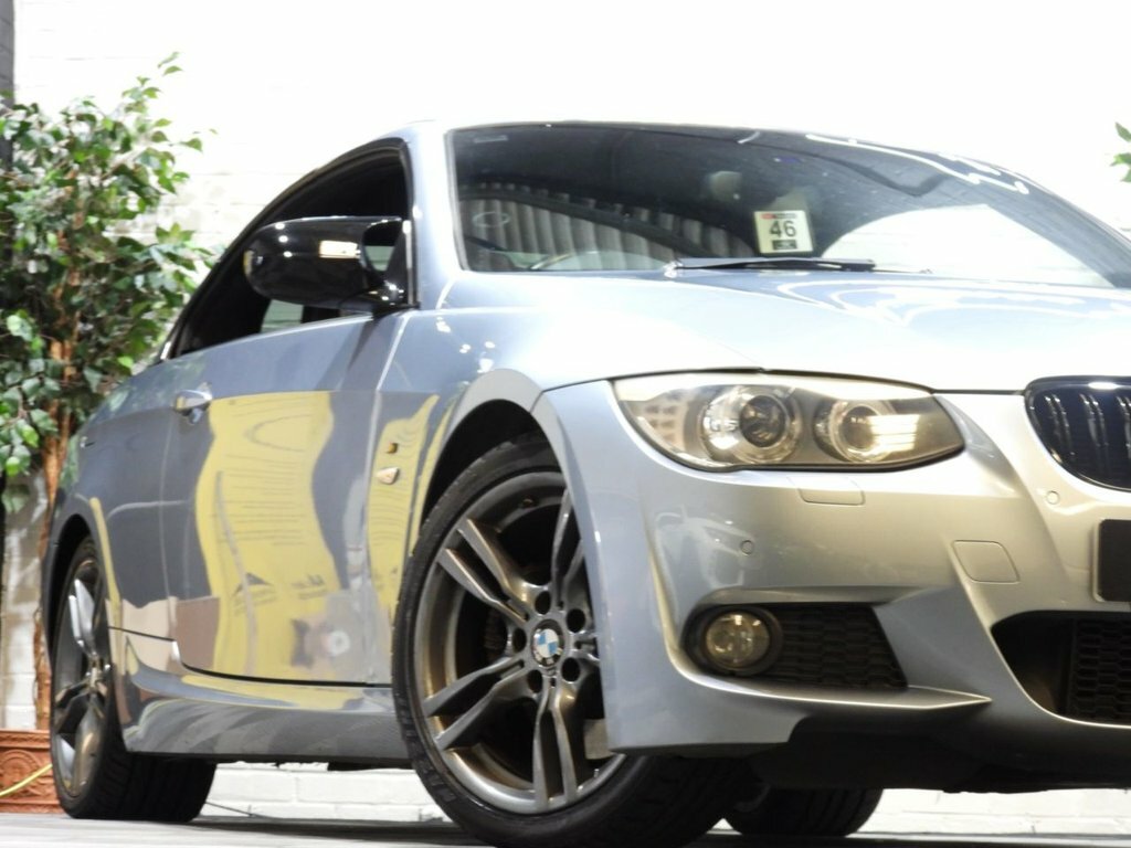 BMW 3 Series 3L M Sport YH11FZL Blue #4