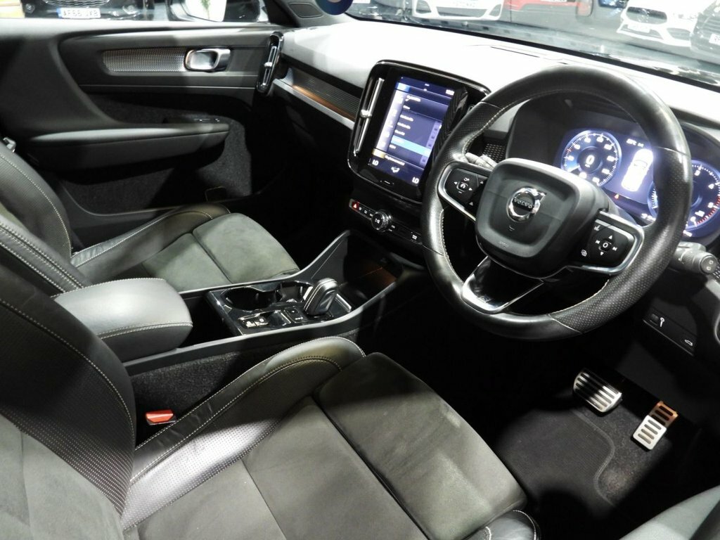 Volvo XC40 2L R-design KW68ZCK Black #3