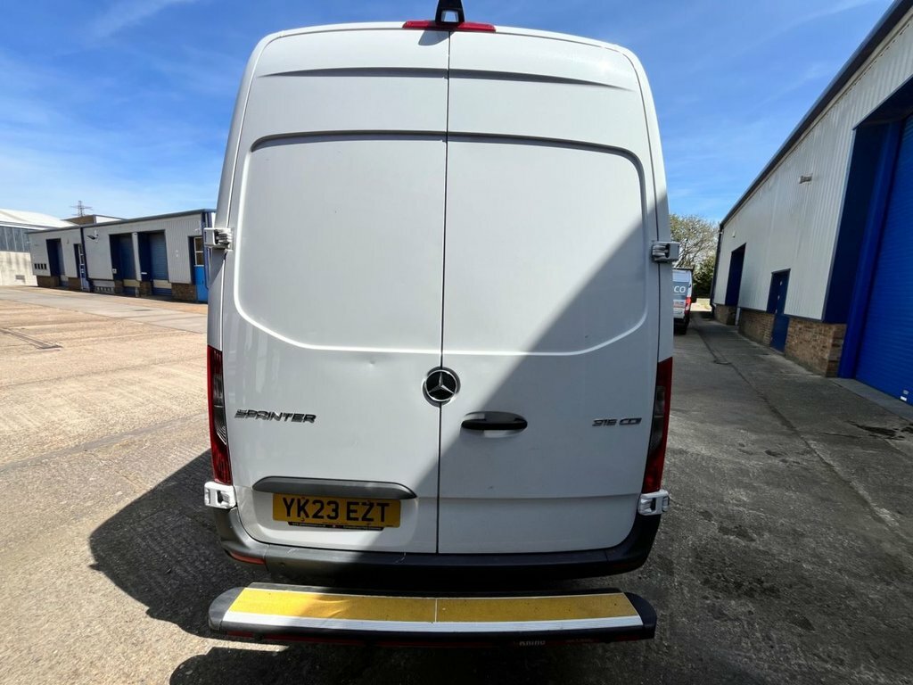 Mercedes-Benz Sprinter 2L Premium YK23EZT White #5
