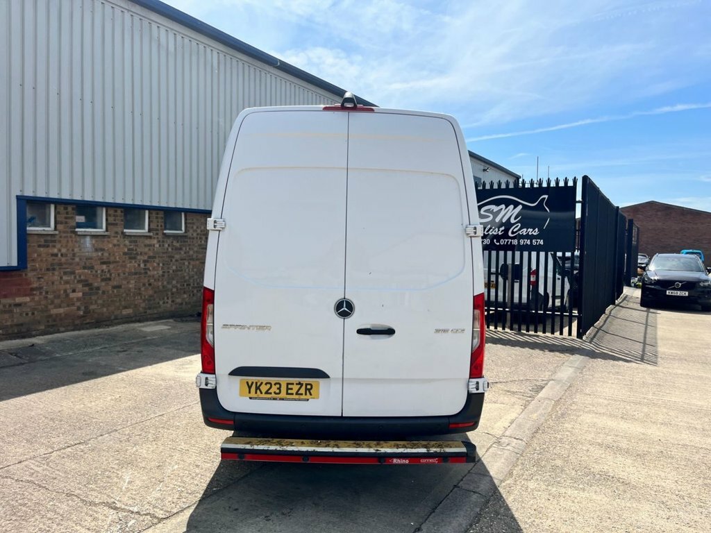 Mercedes-Benz Sprinter 2L Premium YK23EZR White #6
