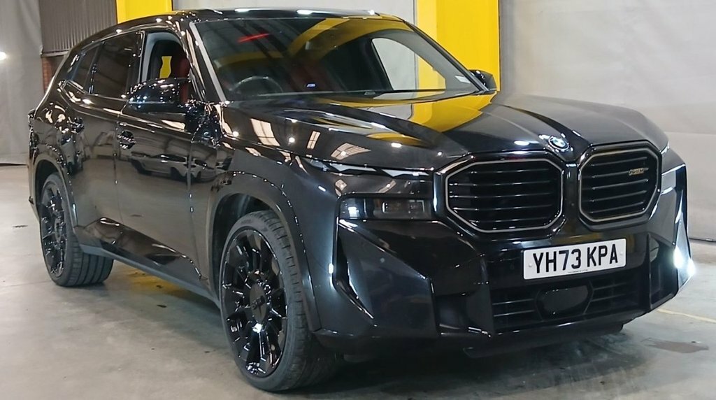 BMW XM 4.4L Null Black