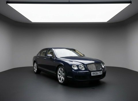 Bentley Flying Spur Saloon #1