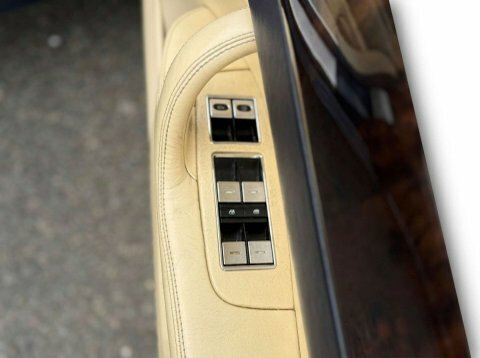 Bentley Flying Spur Saloon #33