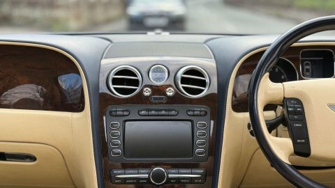Bentley Flying Spur Saloon #6