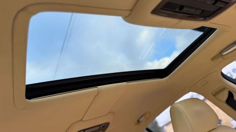 Bentley Flying Spur Saloon #16