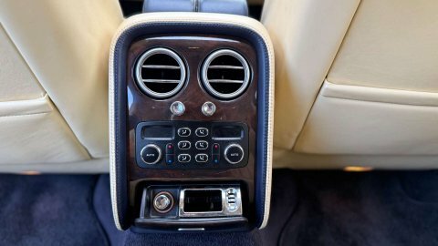 Bentley Flying Spur Saloon #32