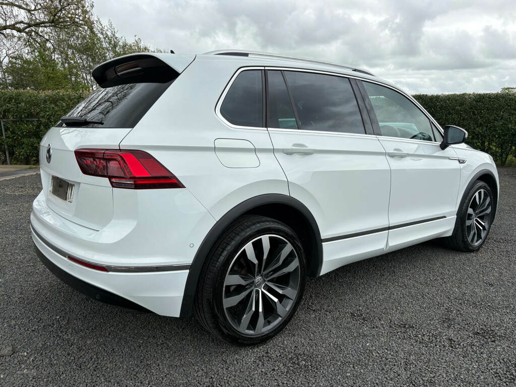 Volkswagen Tiguan 2.0 Tdi 150 R-line AF69UVE White #2