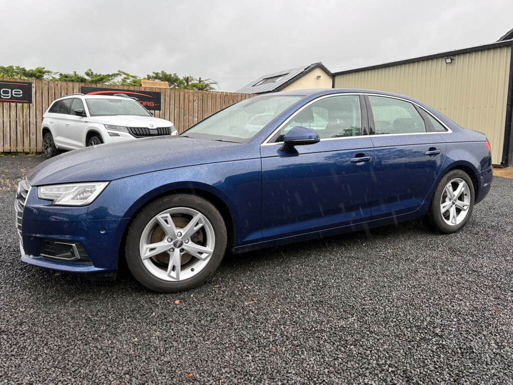 Audi A4 2.0 Tdi Ultra Se Blue
