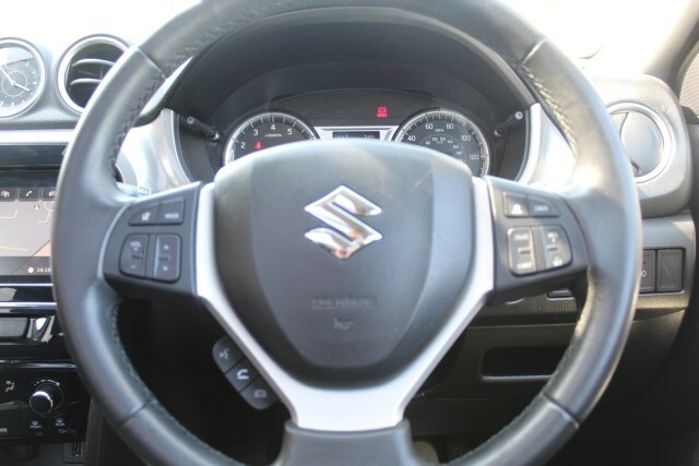 Suzuki Grand Vitara Kuro White #23