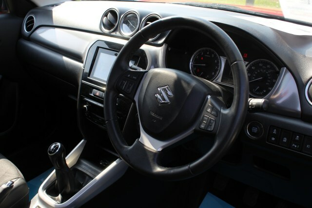 Suzuki Grand Vitara Kuro White #15
