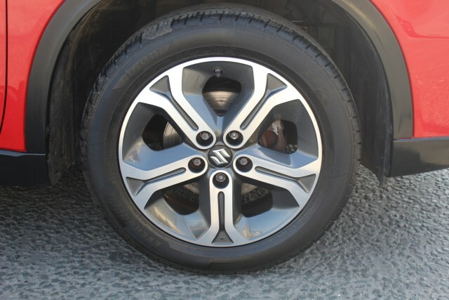 Suzuki Grand Vitara Kuro White #9