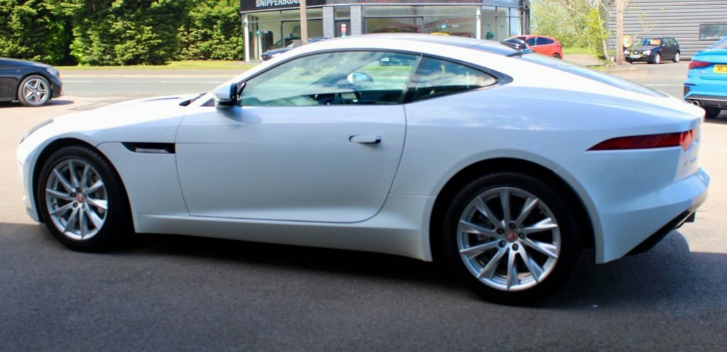 Jaguar F-Type Coupe NJ16SGY White #5