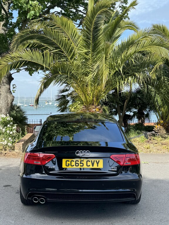Audi A5 2.0 Tdi Black Edition Plus GC65CVY Black #4