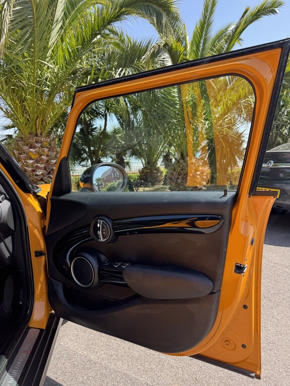 Mini Hatch 2.0 5-Door Hatch Cooper S YE15YLC Orange #6