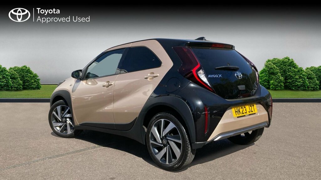 Toyota Aygo X 1.0 Vvt-i Exclusive X-shift Euro 6 Ss HK23JZT Beige #4