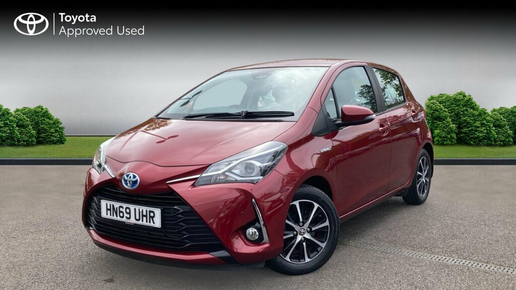Toyota Yaris 1.5 Vvt-h Icon Tech E-cvt Euro 6 Ss Red