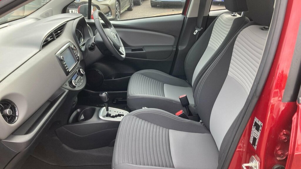 Toyota Yaris 1.5 Vvt-h Icon Tech E-cvt Euro 6 Ss Red #5