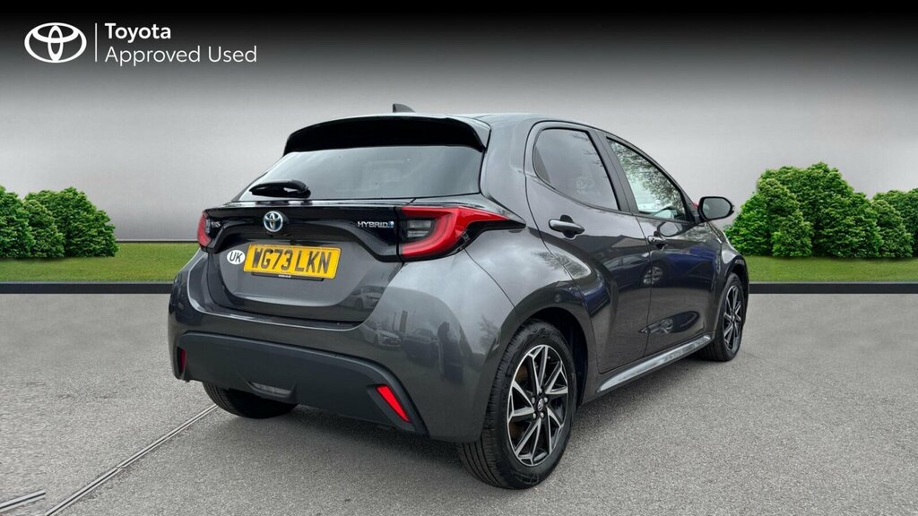 Toyota Yaris 1.5 Vvt-h Design E-cvt Euro 6 Ss WG73LKN Grey #2