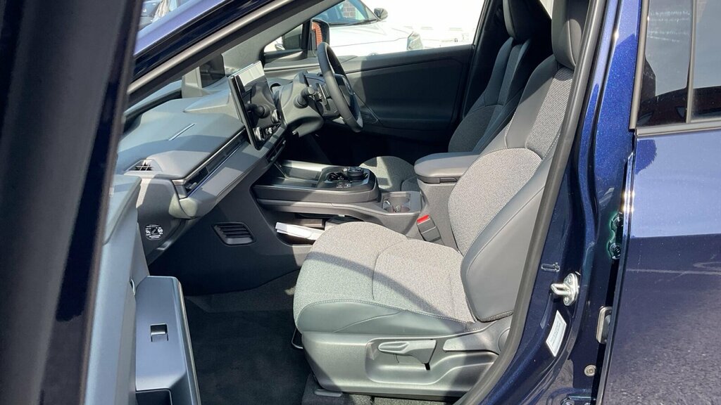 Toyota bZ4X 73.1Kwh Design HG75OGE Blue #5