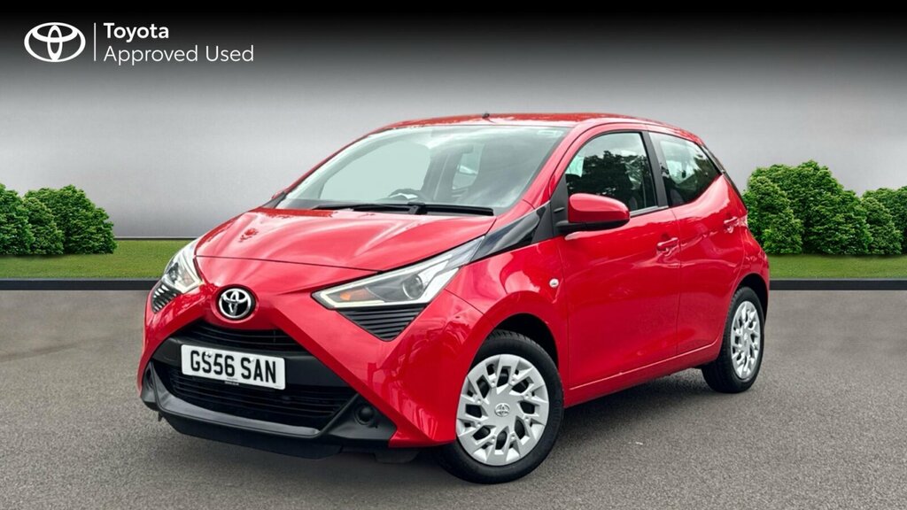 Toyota Aygo 1.0 Vvt-i X-play X-shift Euro 6 Red #3