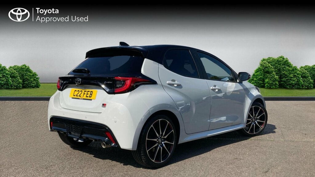 Toyota Yaris 1.5 Vvt-h Gr Sport E-cvt Euro 6 Ss C22FEB Grey #2