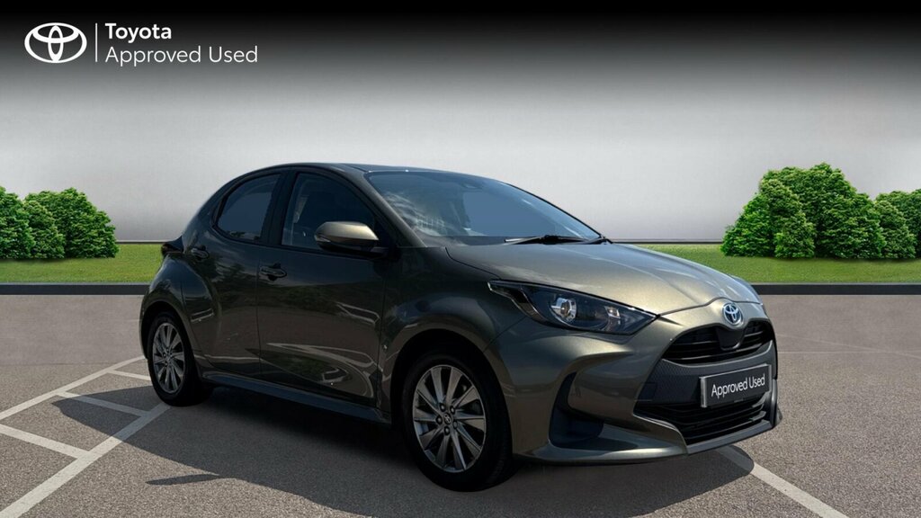 Toyota Yaris 1.5 Vvt-h Icon Hatchback Hybrid E-cvt E Brown