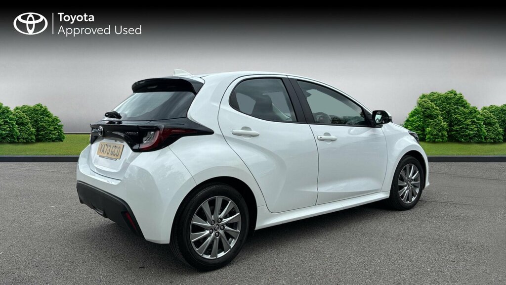 Toyota Yaris 1.5 Vvt-h Icon E-cvt Euro 6 Ss YA73GCO White #2