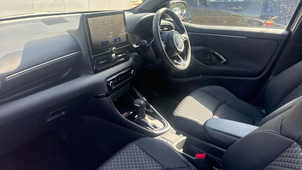 Toyota Yaris 1.5 Vvt-h Excel E-cvt Euro 6 Ss HN75BNK Silver #5