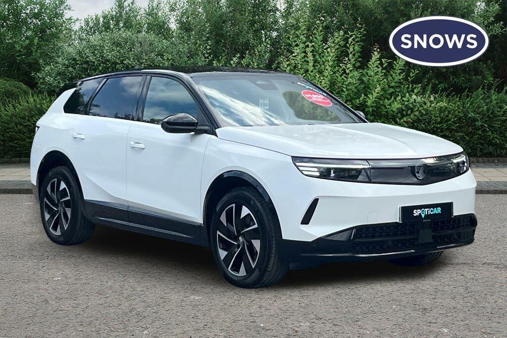 Vauxhall Grandland 73Kwh Gs White