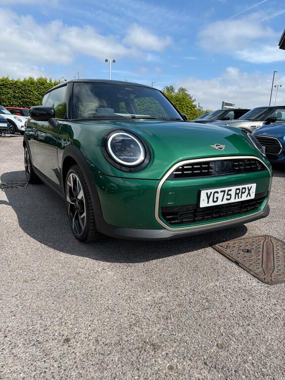 Mini Hatch 1.5C Exclusive Steptronic Euro 6 Ss Green