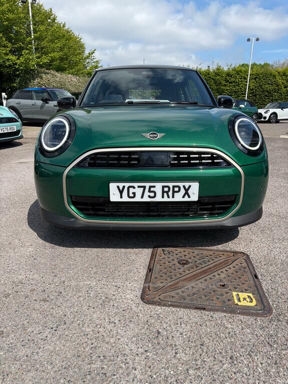 Mini Hatch 1.5C Exclusive Steptronic Euro 6 Ss YG75RPX Green #2