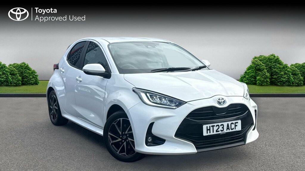 Toyota Yaris 1.5 Vvt-h Design E-cvt Euro 6 Ss White