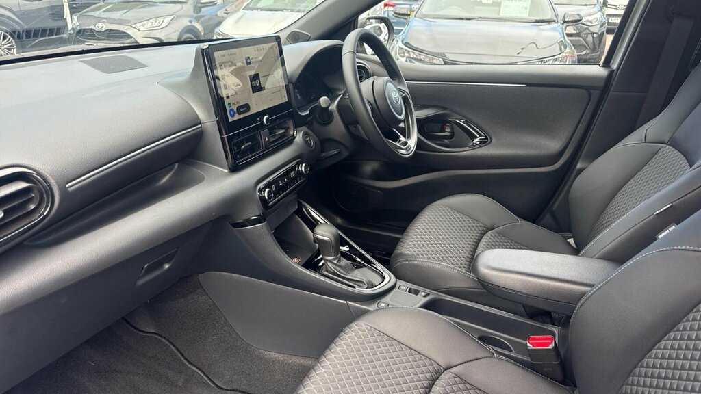 Toyota Yaris 1.5 Vvt-h Excel E-cvt Euro 6 Ss HK75DHE Silver #5
