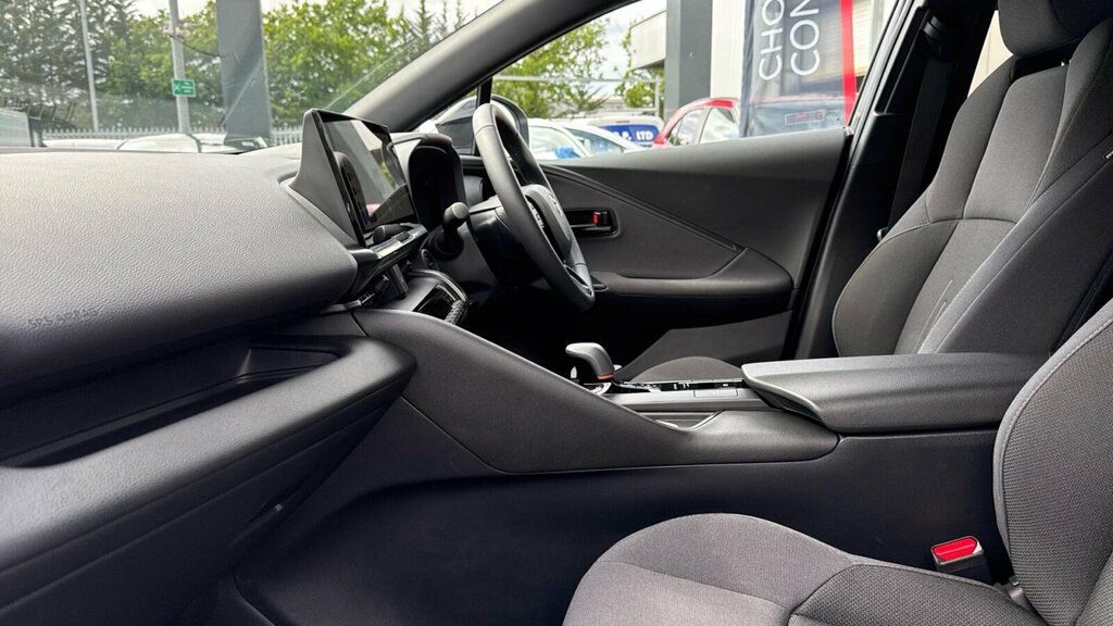 Toyota C-Hr 1.8 Vvt-h Design Cvt Euro 6 Ss HK75DFG White #5