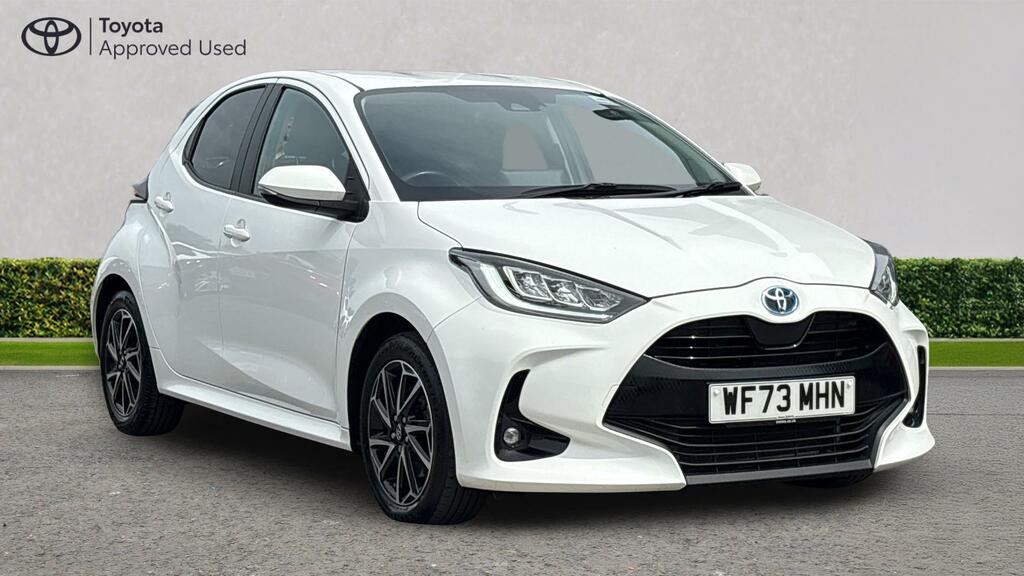 Toyota Yaris 1.5 Vvt-h Design E-cvt Euro 6 Ss White