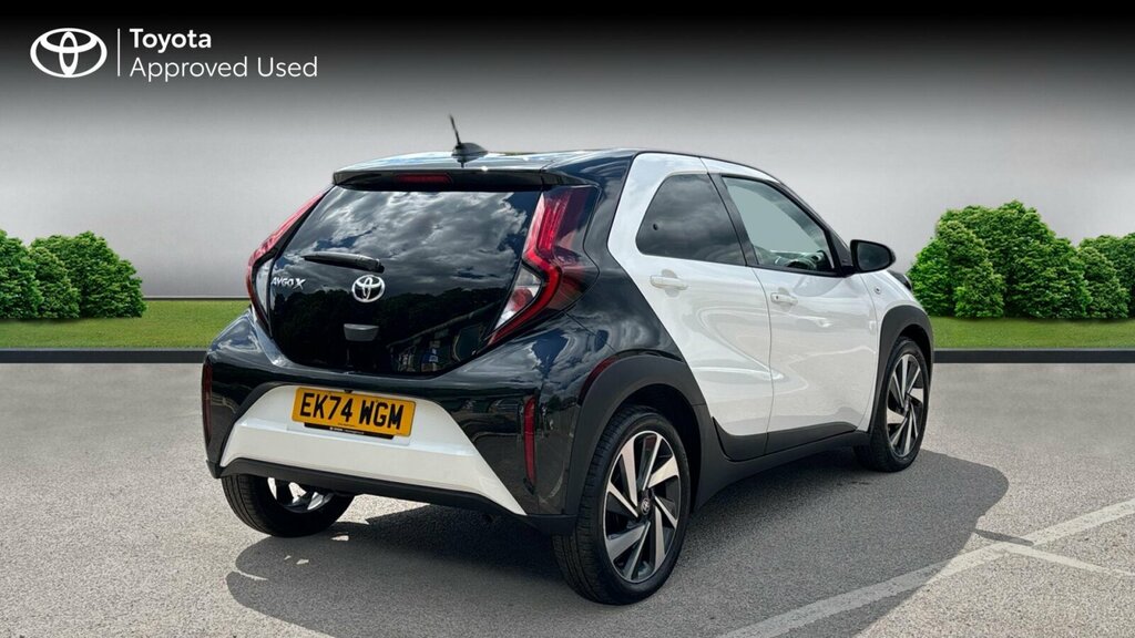 Toyota Aygo X 1.0 Vvt-i Edge X-shift Euro 6 Ss EK74WGM White #2