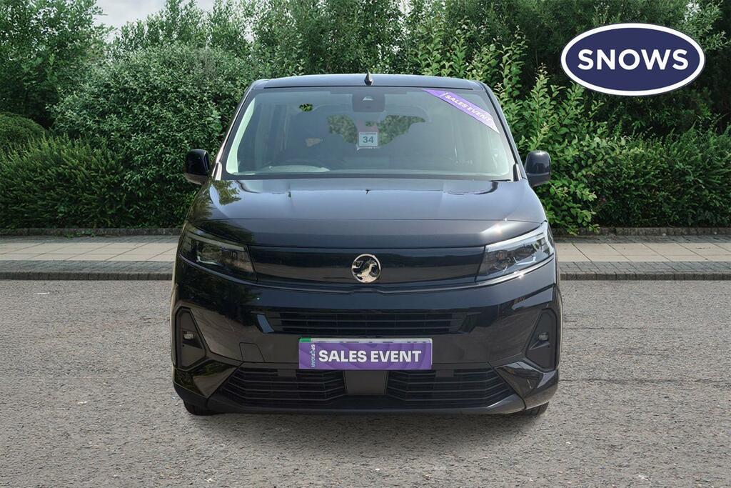 Vauxhall Combo-e Life 52Kwh Design XL Mpv 7.4Kw Charger CJ74DJK Black #5