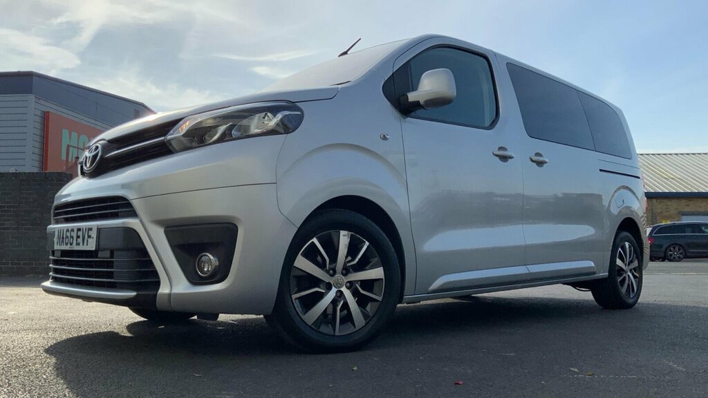 Toyota Proace Verso Verso D-4d L1 Shuttle Silver #46