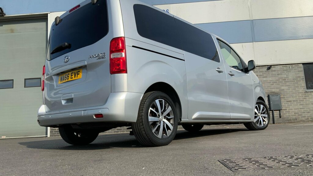 Toyota Proace Verso Verso D-4d L1 Shuttle Silver #19