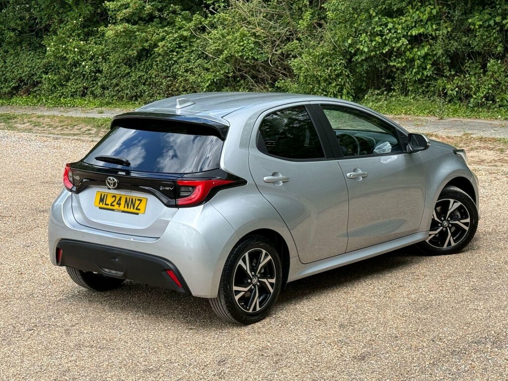 Toyota Yaris 1.5 Vvt-h Design Hatchback Hybrid E-cvt ML24NNZ Silver #5