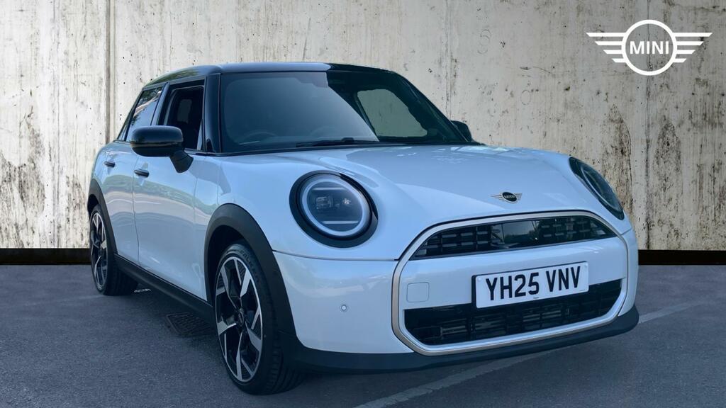 Mini Hatch Cooper C White