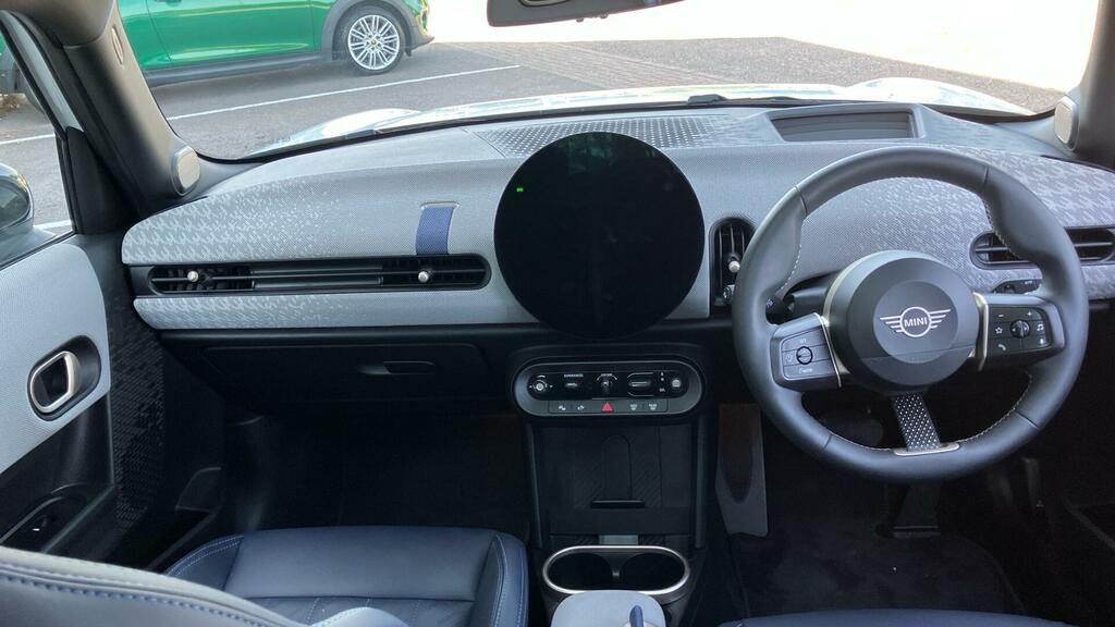 Mini Hatch Cooper C YH25VNV White #4