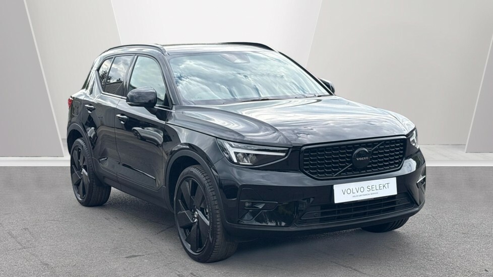 Volvo XC40 Black Edition Plus, B4 Mild Hybrid, Black