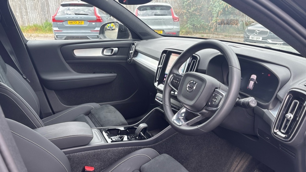 Volvo XC40 Black Edition Plus, B4 Mild Hybrid, RO75LZU Black #4
